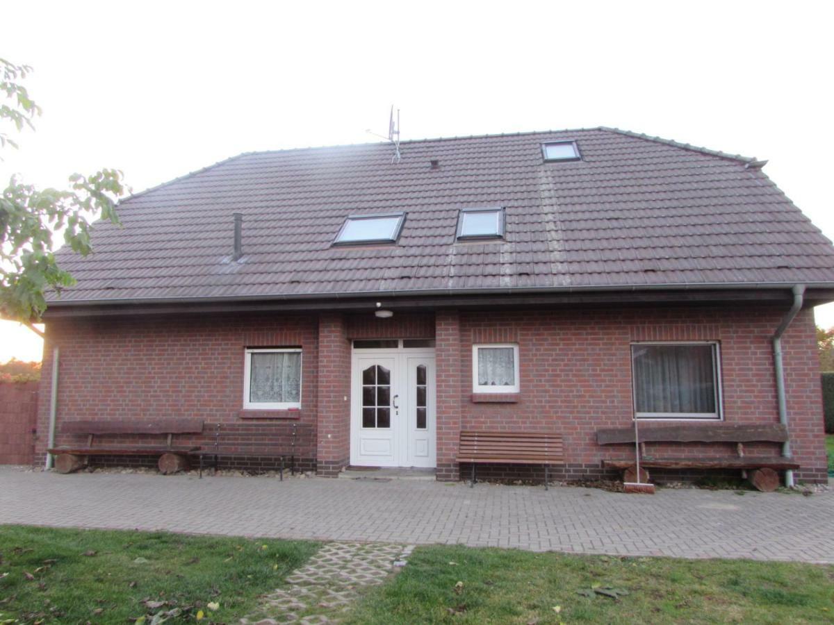 Ferienhaus Mit 2 Fewo In Mecklenburg Appartement Wesenberg Buitenkant foto