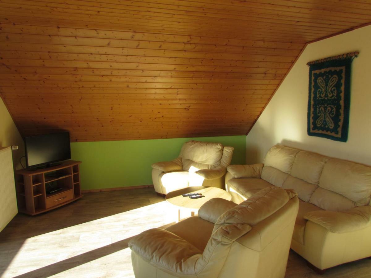 Ferienhaus Mit 2 Fewo In Mecklenburg Appartement Wesenberg Buitenkant foto